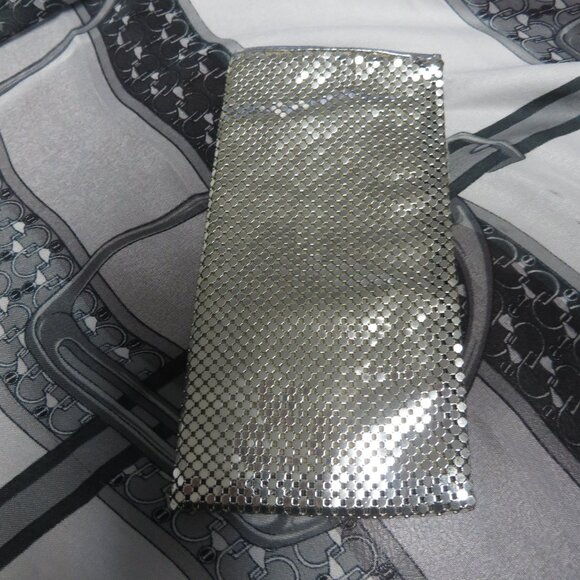 ❤️VINTAGE WHITING AND DAVIS Silver Mesh Eyeglass Sunglasses / Cigarette Case - Picture 2 of 5